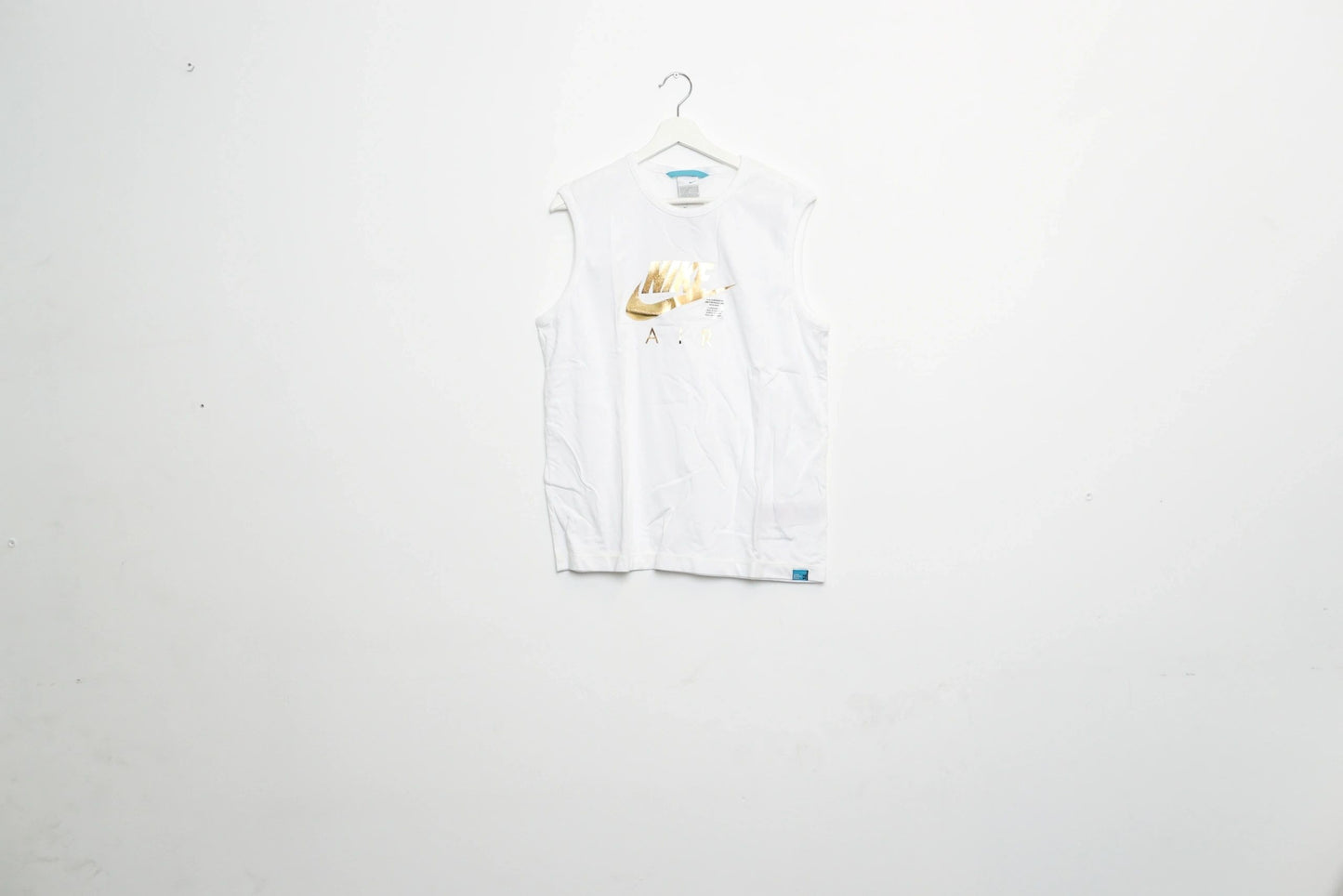 Nike Sportswear T-Shirt Gold/White Small